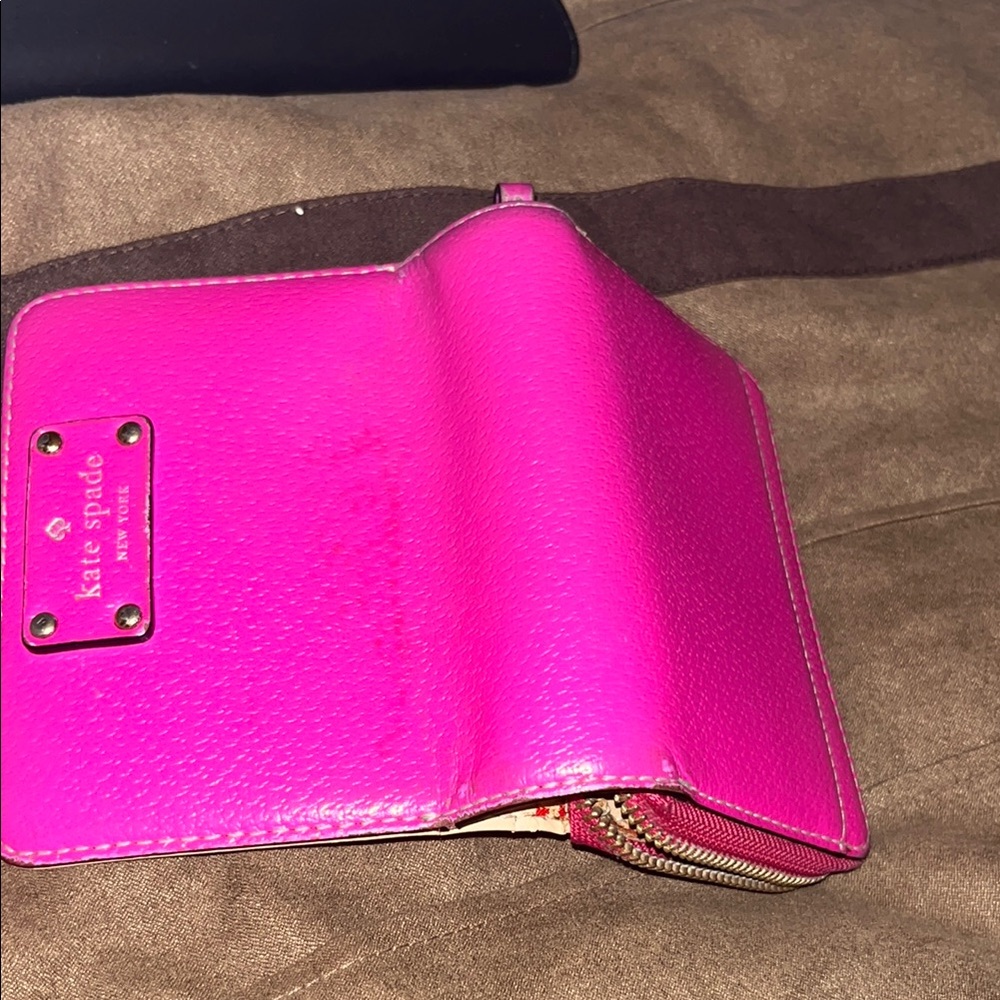 Kate Spade hot pink zip-around leather wallet - Picture 4 of 4